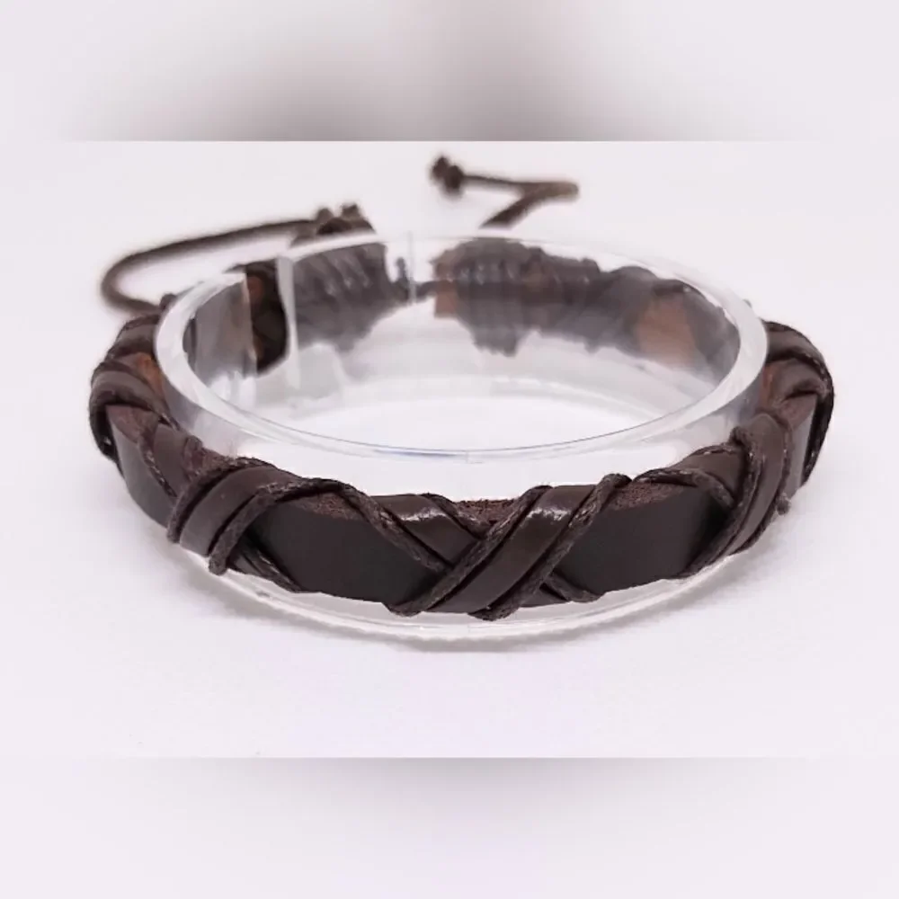 NEW leather bracelet braided brown e23‎